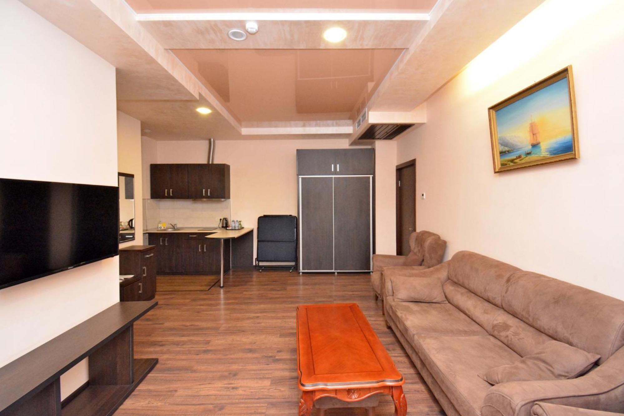 Hotel Partiez Erevan Esterno foto